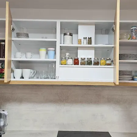 Apartmanica 511 アパート ドノヴァリ